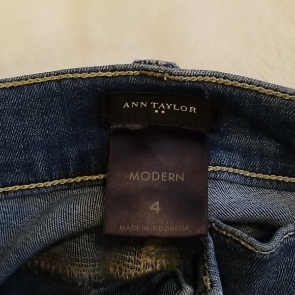 Women's Ann Taylor Jeans Modern Fit Skinny size 4 - Picture 3 of 7